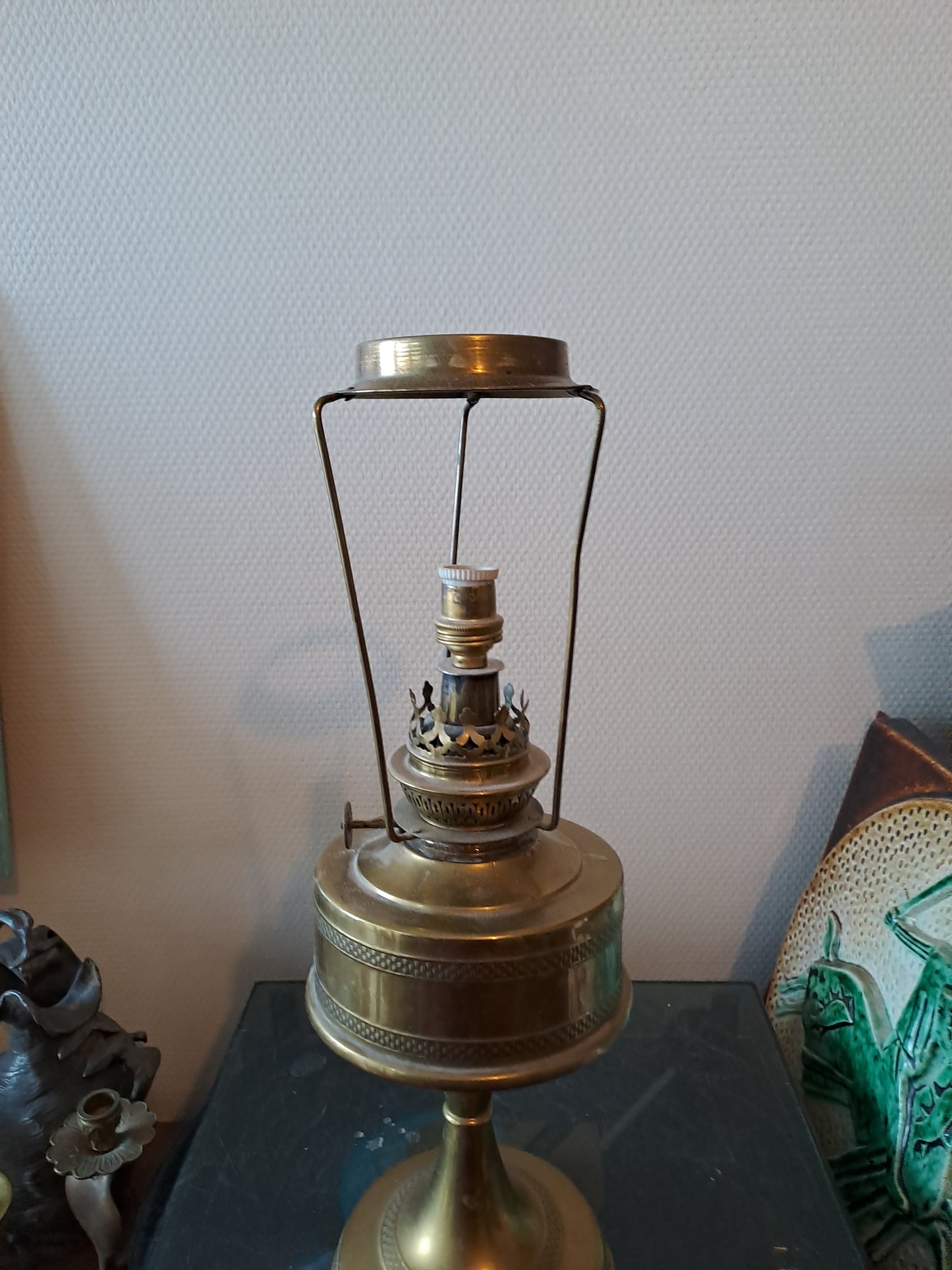Ancienne Lampe À Pétrole Monté En Lampe.