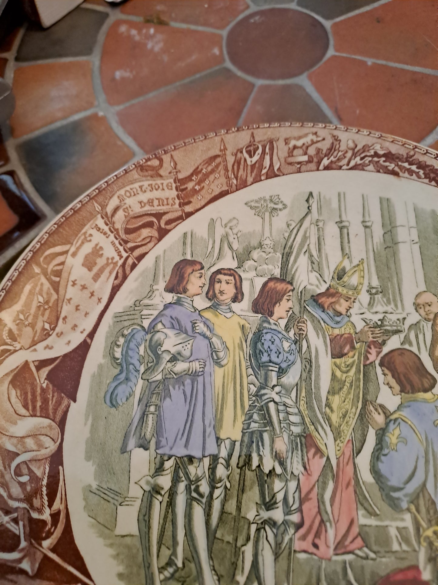 Assiette sarreguemines. Jeanne d'Arc. Sacre De Charles VII.