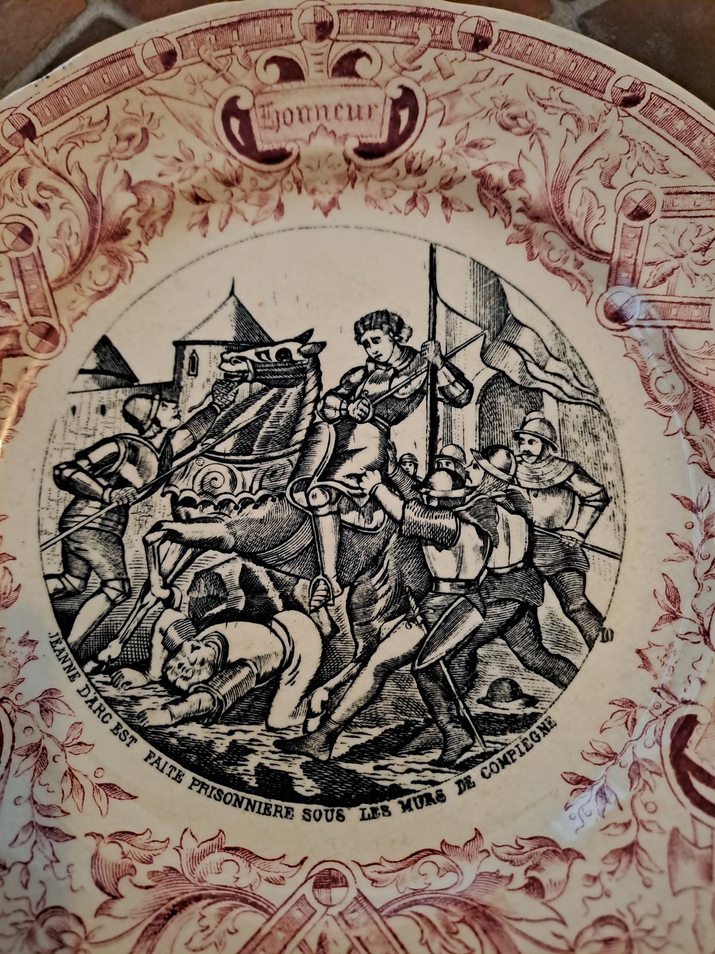 Assiette Parlante Sarreguemines Jeanne D'arc Est Faite Prisonnière Sous Les Murs