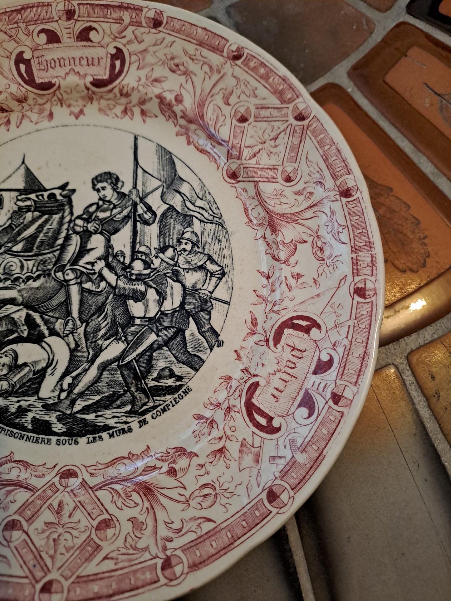 Assiette Parlante Sarreguemines Jeanne D'arc Est Faite Prisonnière Sous Les Murs