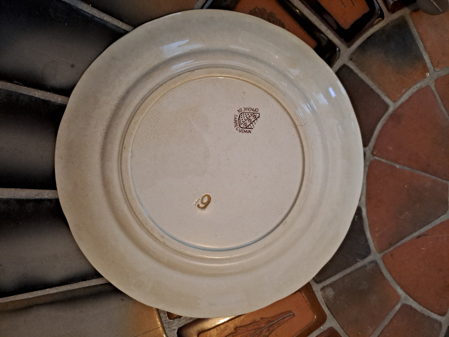 Assiette décorative. Sarreguemines. Mort de Jeanne D'arc ( 30 mai 1431).