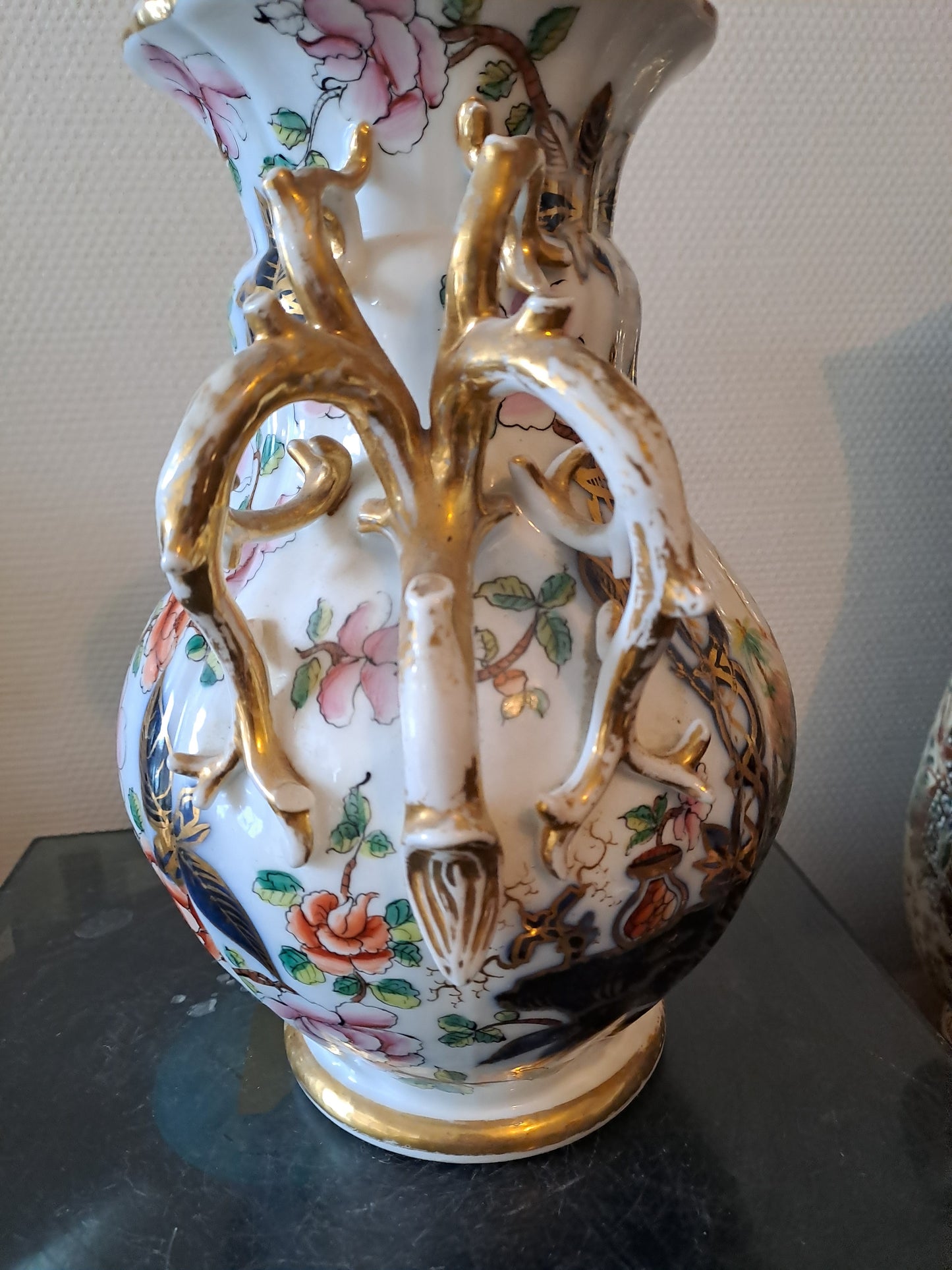Vase En Porcelaine de Bayeux. Période Gosse ( 1849-1877).