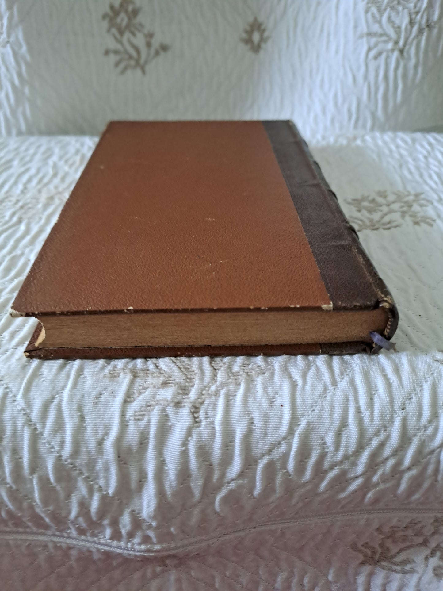 Livre. Lettres spirituelles par le Révérend Père J. J. Surin. 1846.
