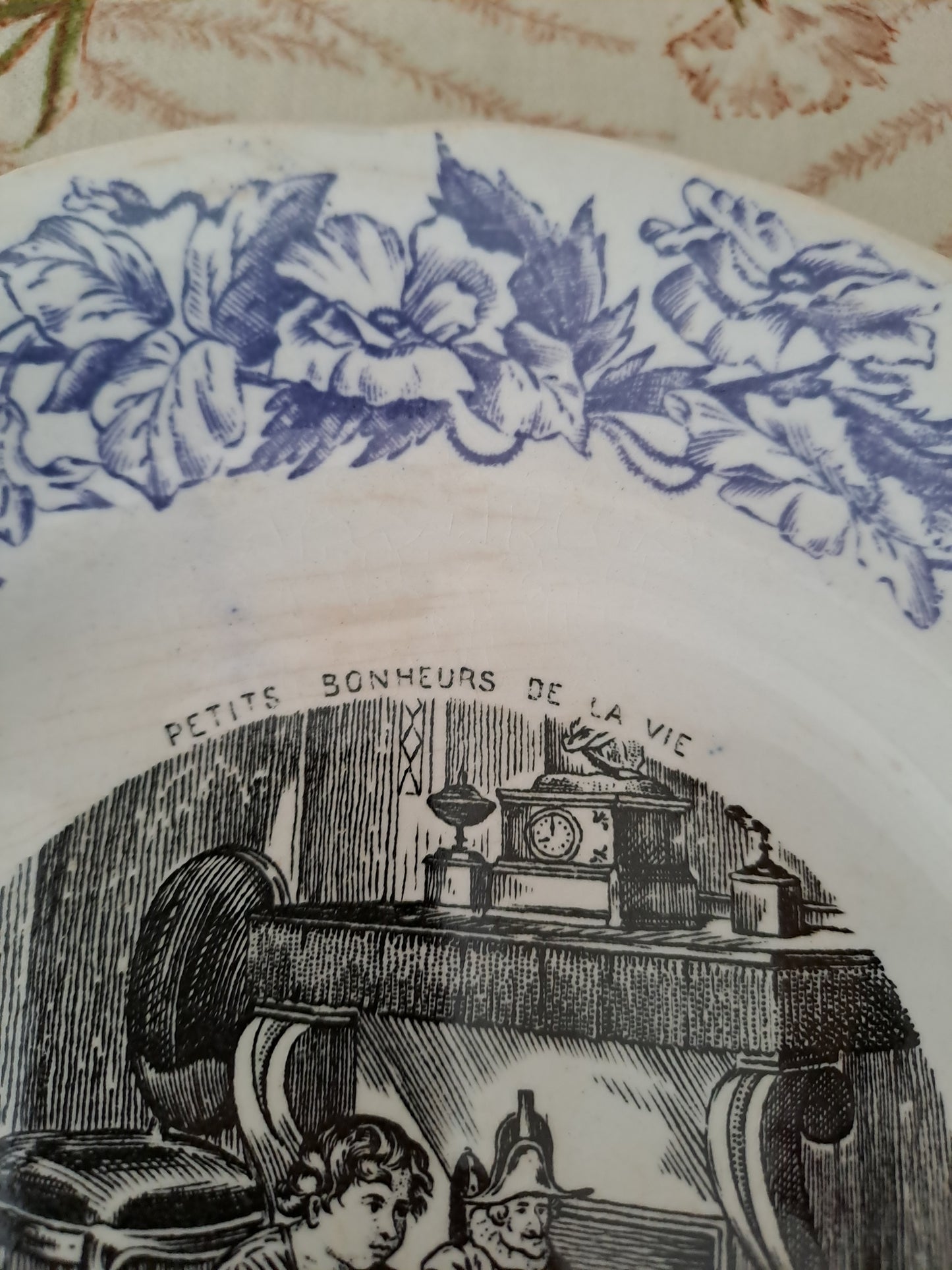 Assiette décorative Parlante. N°2. Les petits bonheurs de la vie.