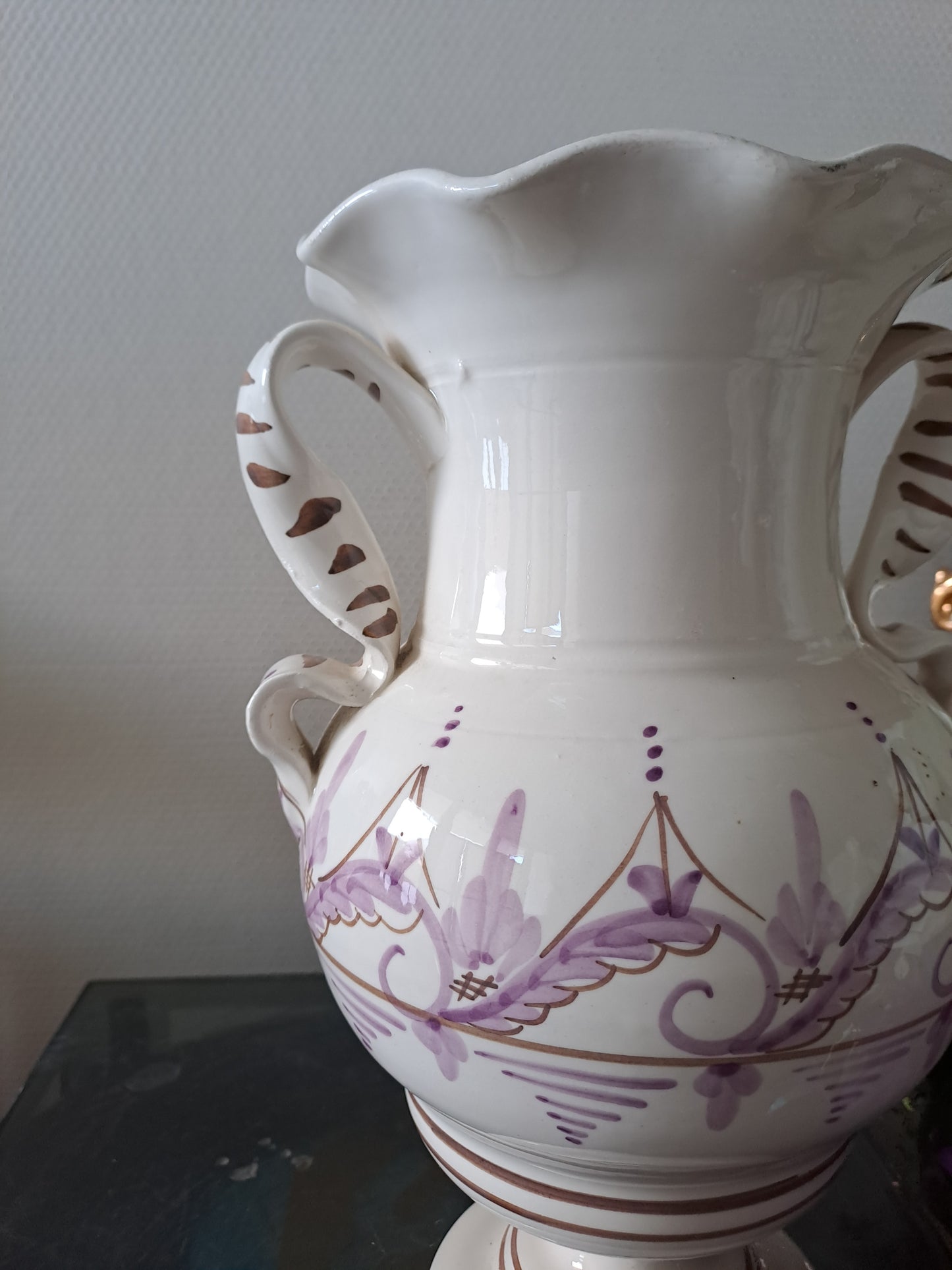 Vase En Porcelaine.
