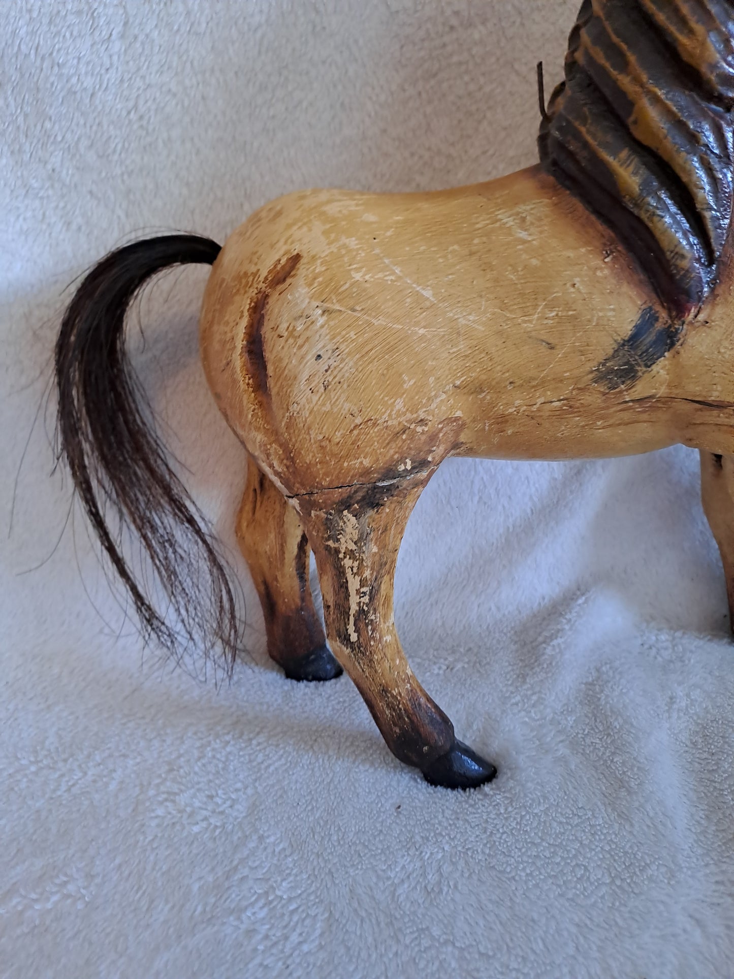 Caleche de course avec son cheval. Jouet vintage de collection.