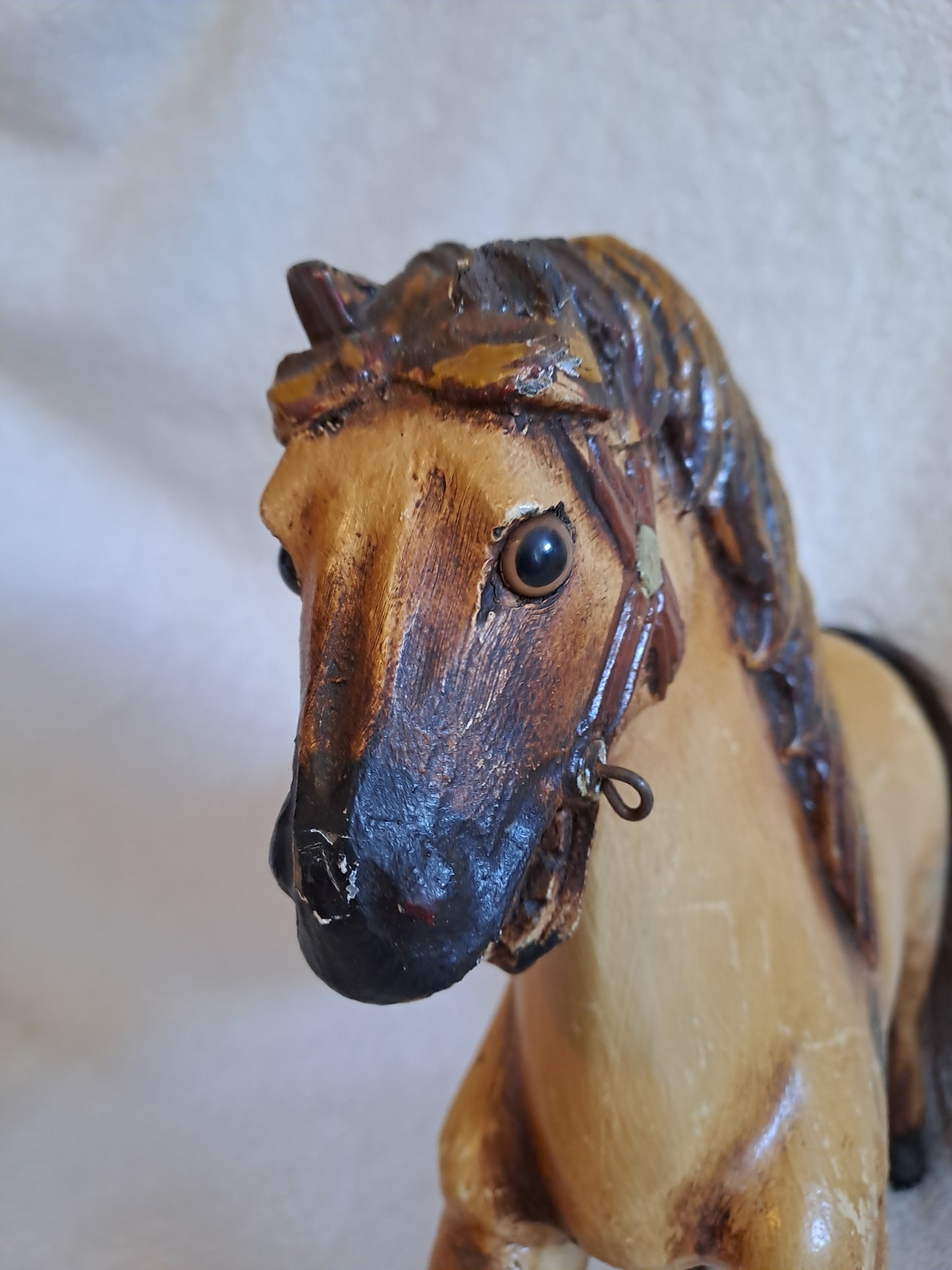 Caleche de course avec son cheval. Jouet vintage de collection.