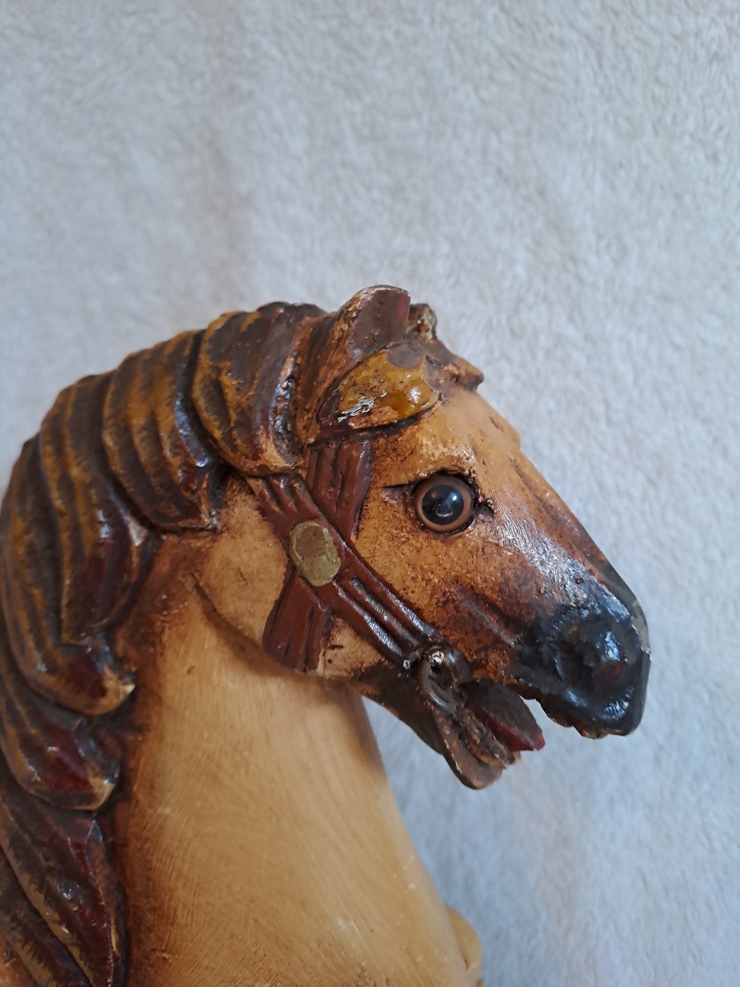 Caleche de course avec son cheval. Jouet vintage de collection.