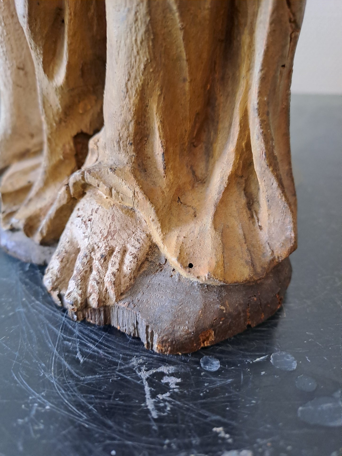 Statue en bois Polychrome. Représentant Saint Jean-Baptiste. 1ere moitié du XVIII eme