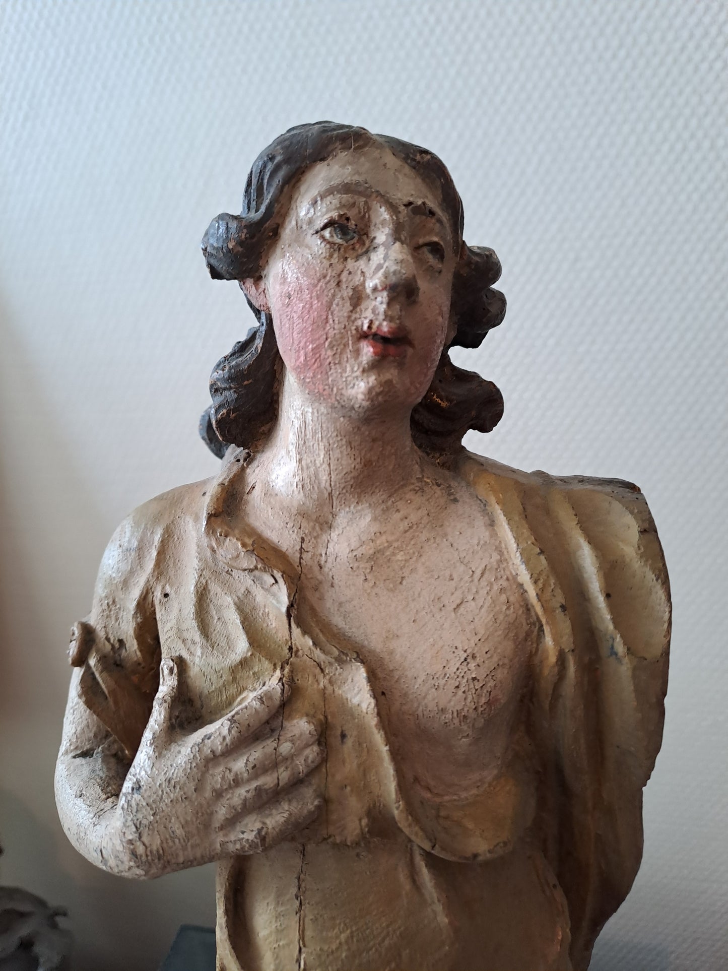 Statue en bois Polychrome. Représentant Saint Jean-Baptiste. 1ere moitié du XVIII eme