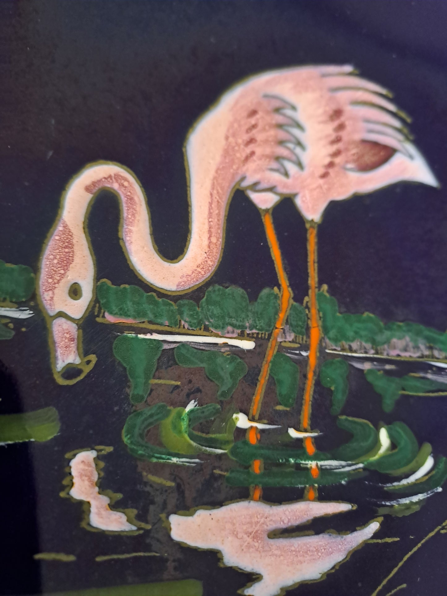 Assiette Murale Longwy Figurant Trois Flamands Roses. Grand Feu. Numéroté 3522