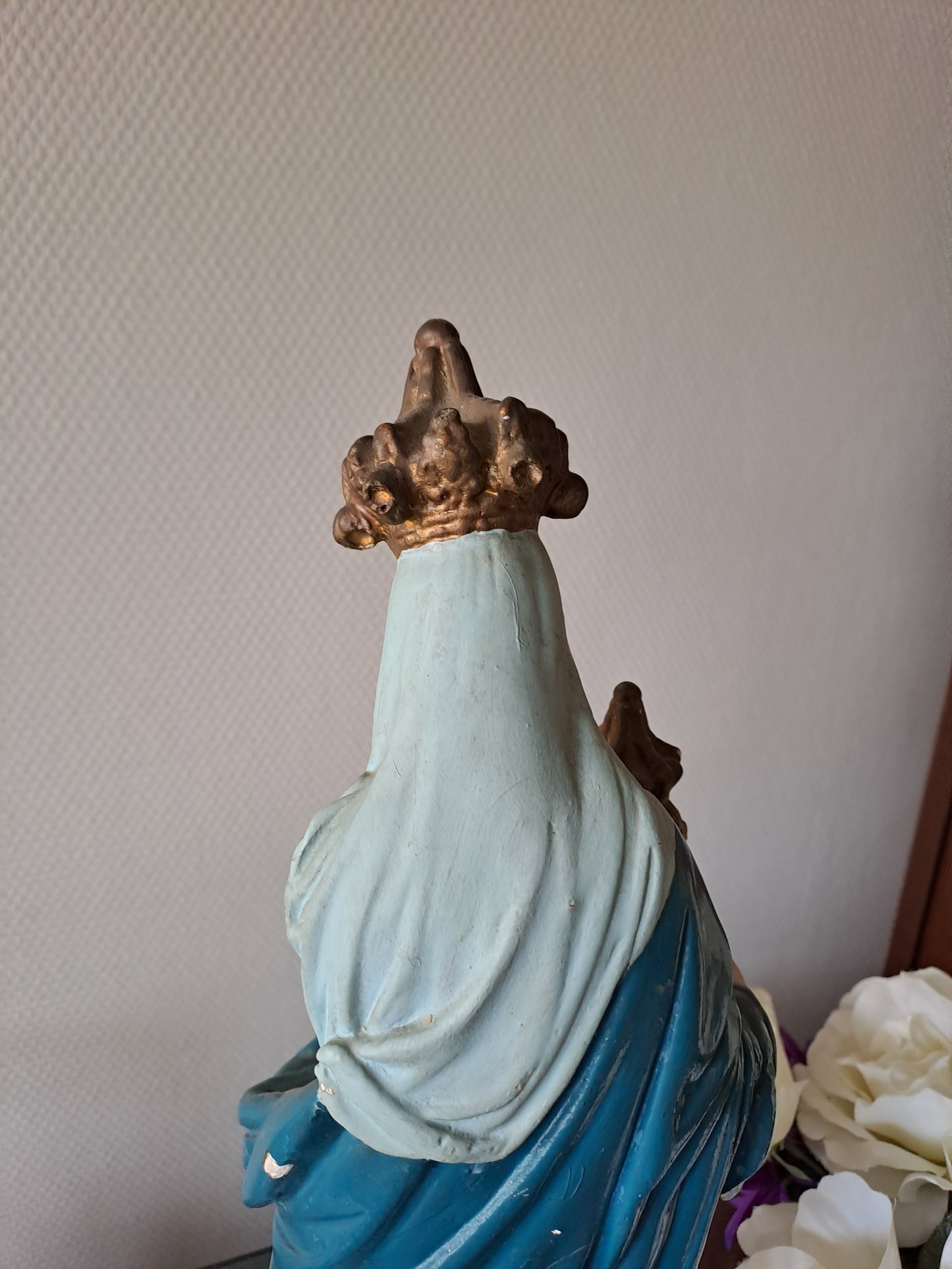 Statue représentant Notre-Dame des Victoires. 46 cm de haut. Vintage. Ancien. N°2.
