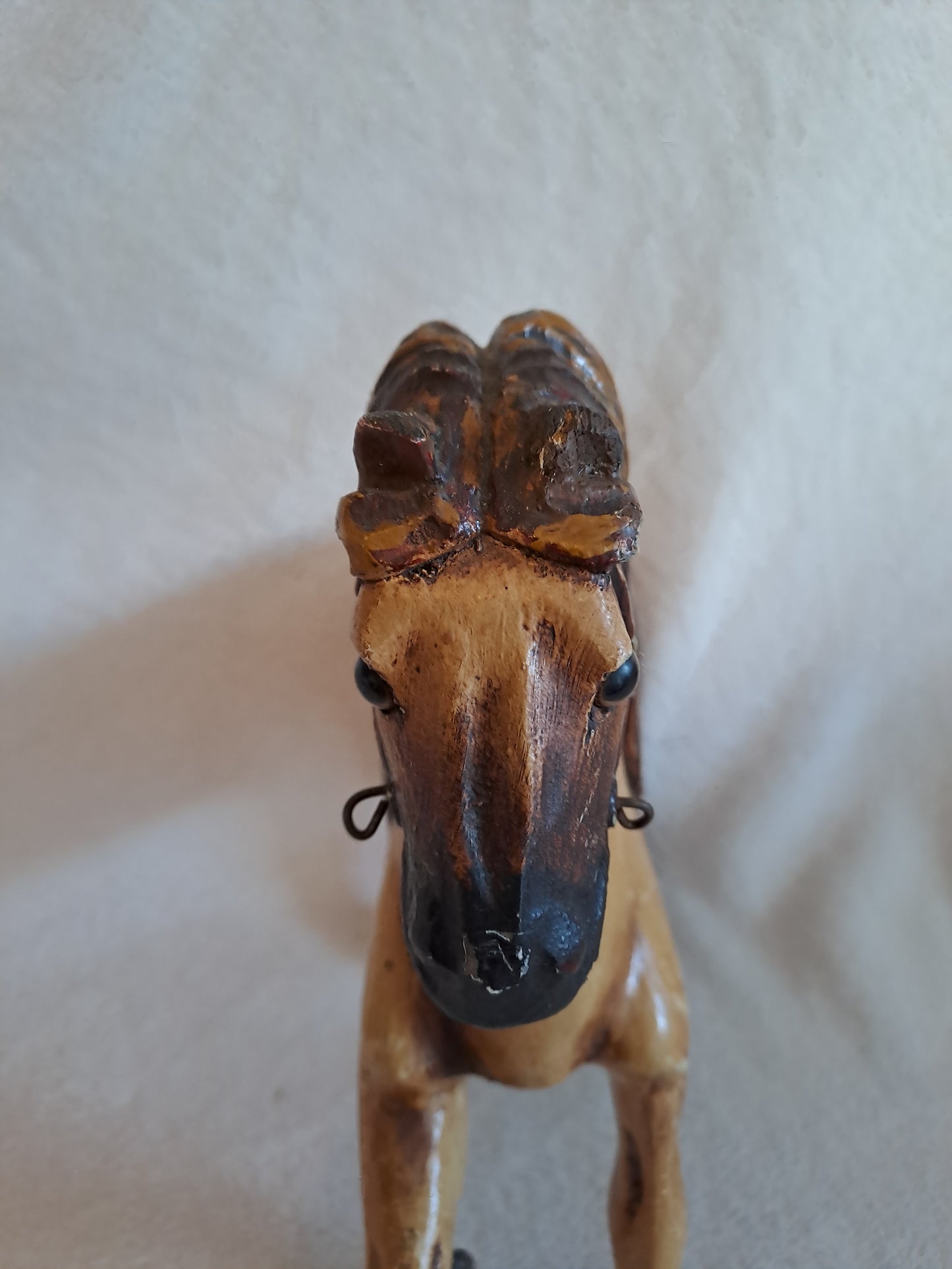 Caleche de course avec son cheval. Jouet vintage de collection.