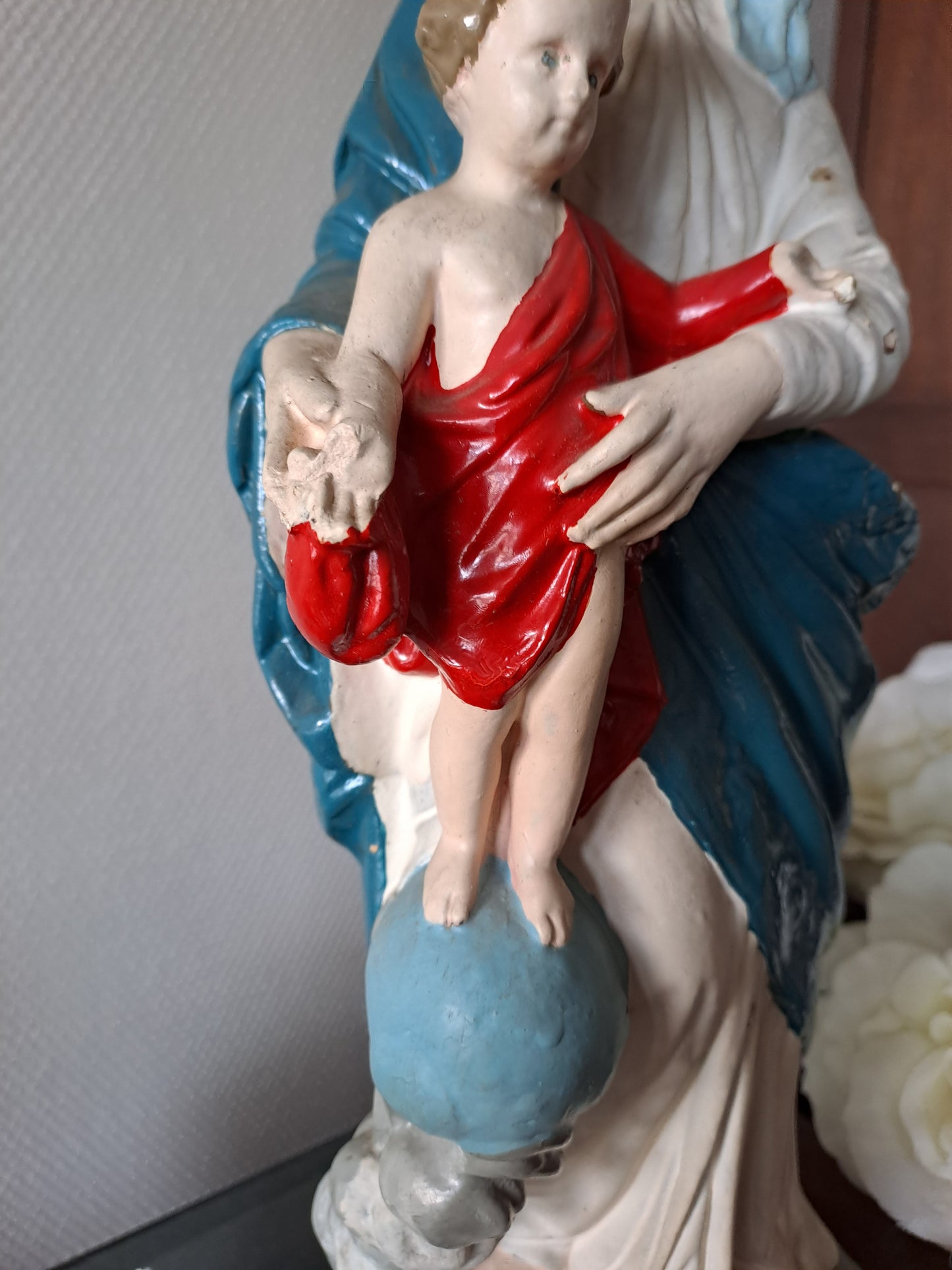 Statue représentant Notre-Dame des Victoires. 46 cm de haut. Vintage. Ancien. N°2.