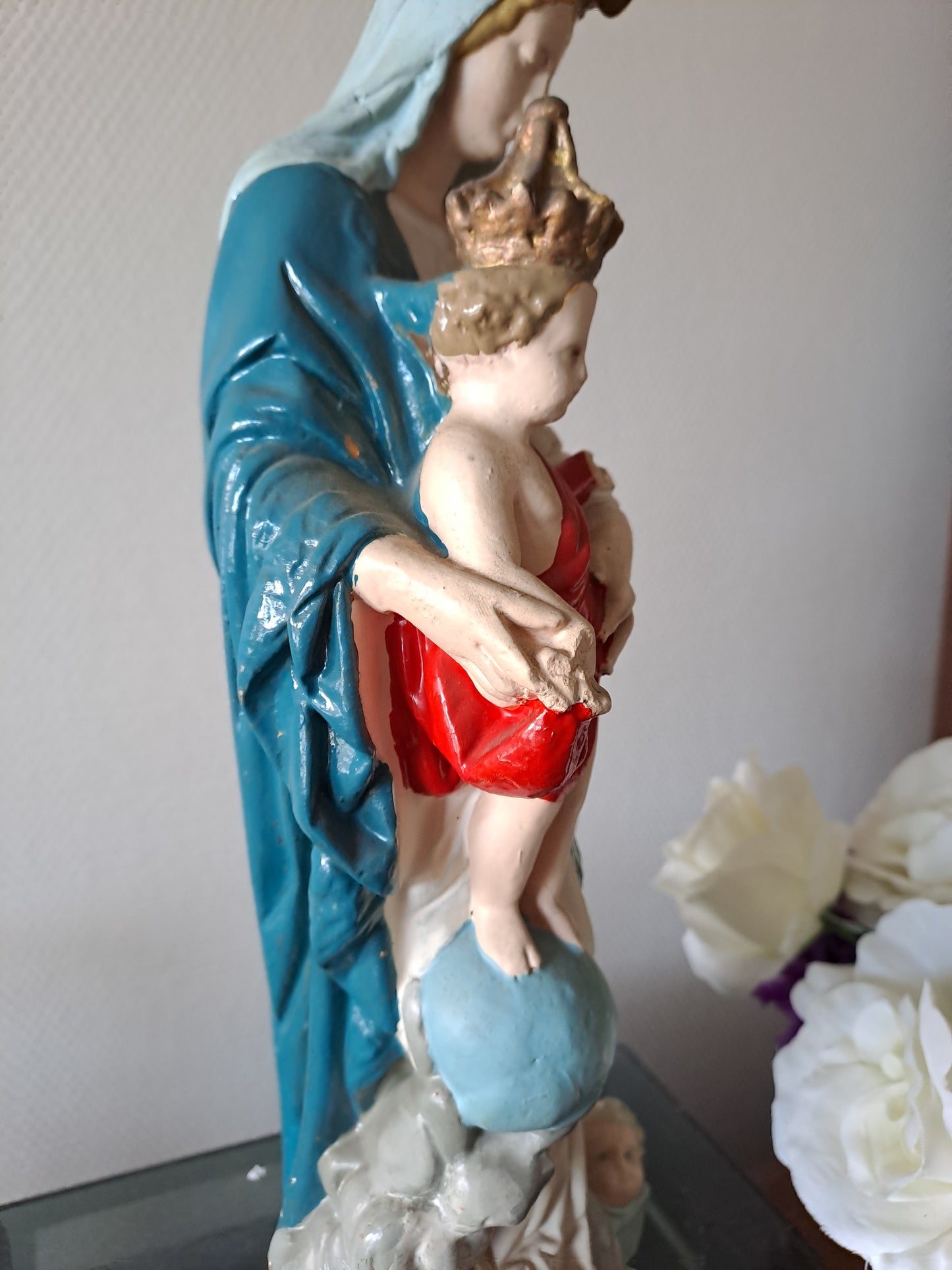 Statue représentant Notre-Dame des Victoires. 46 cm de haut. Vintage. Ancien. N°2.