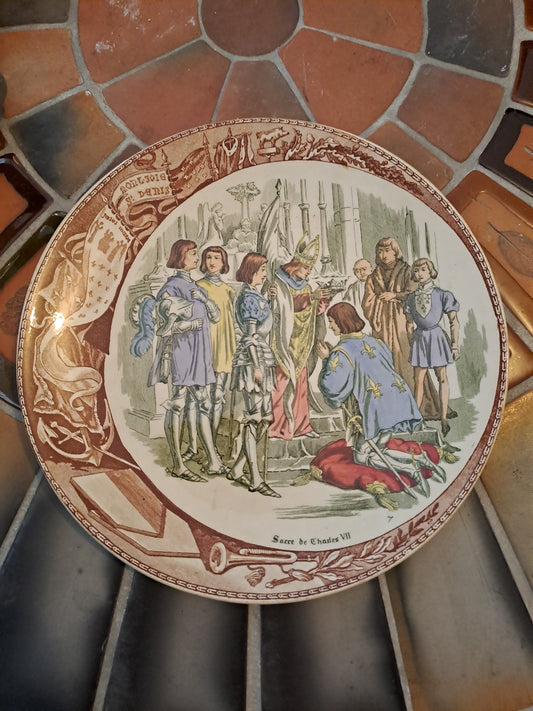 Assiette sarreguemines. Jeanne d'Arc. Sacre De Charles VII.