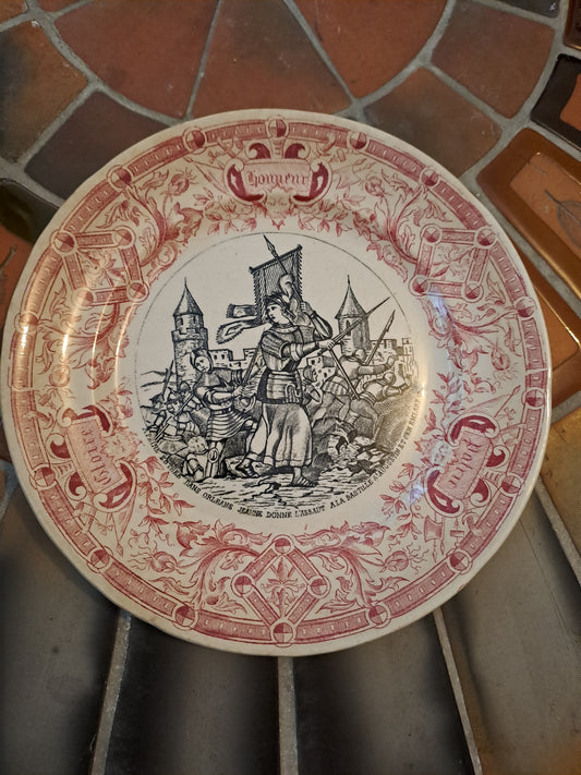 Assiette décorative. Sarreguemines. Jeanne d'arc Entre Dans Orléans Donne L'assaut