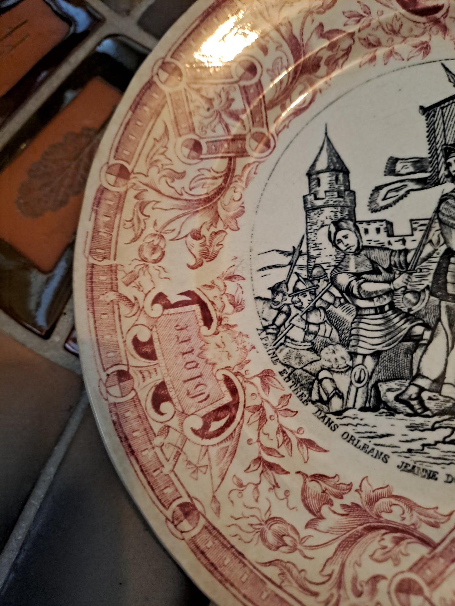 Assiette décorative. Sarreguemines. Jeanne d'arc Entre Dans Orléans Donne L'assaut