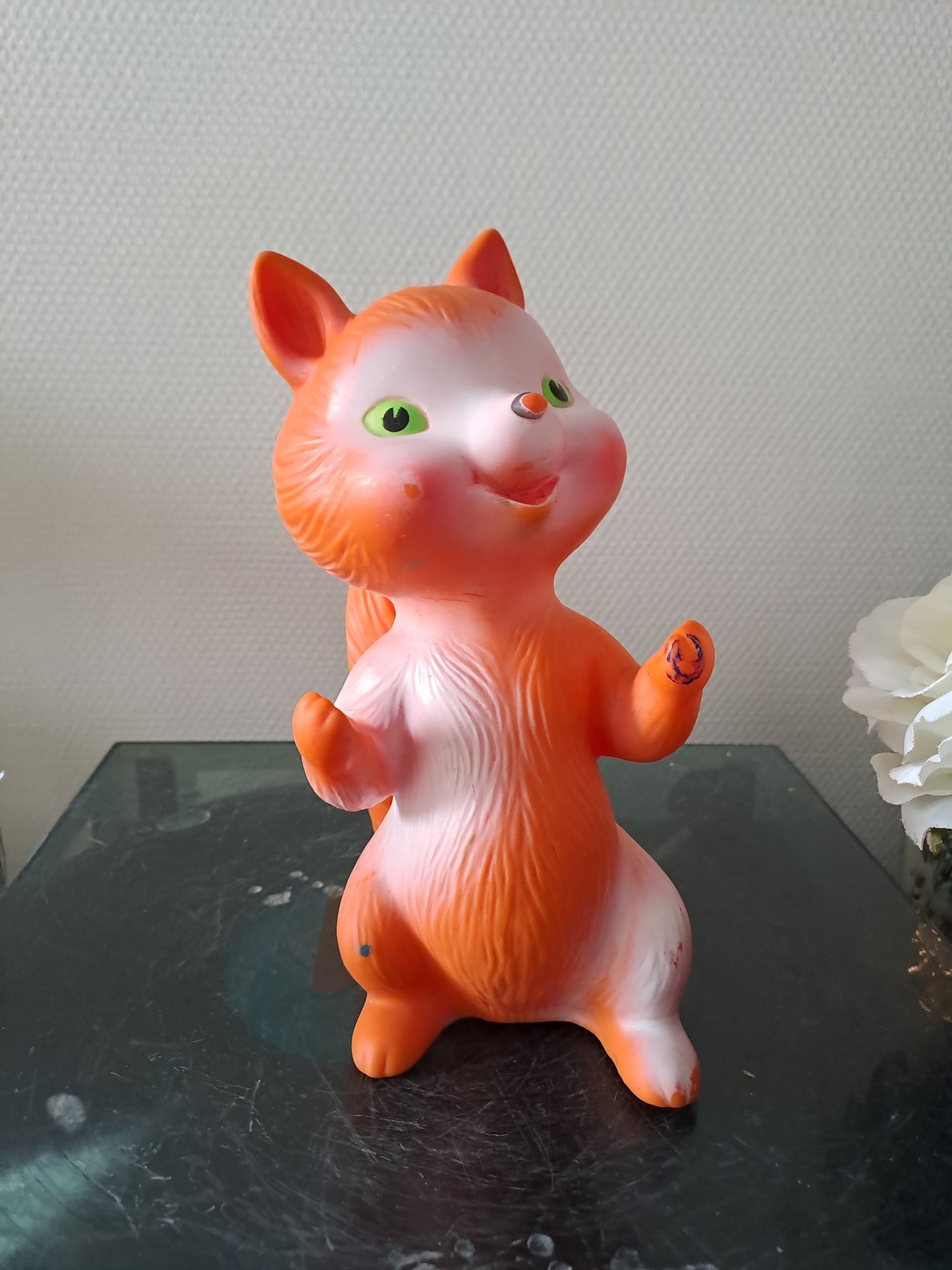 Écureuil. Pouet-Pouet. Jouet vintage.