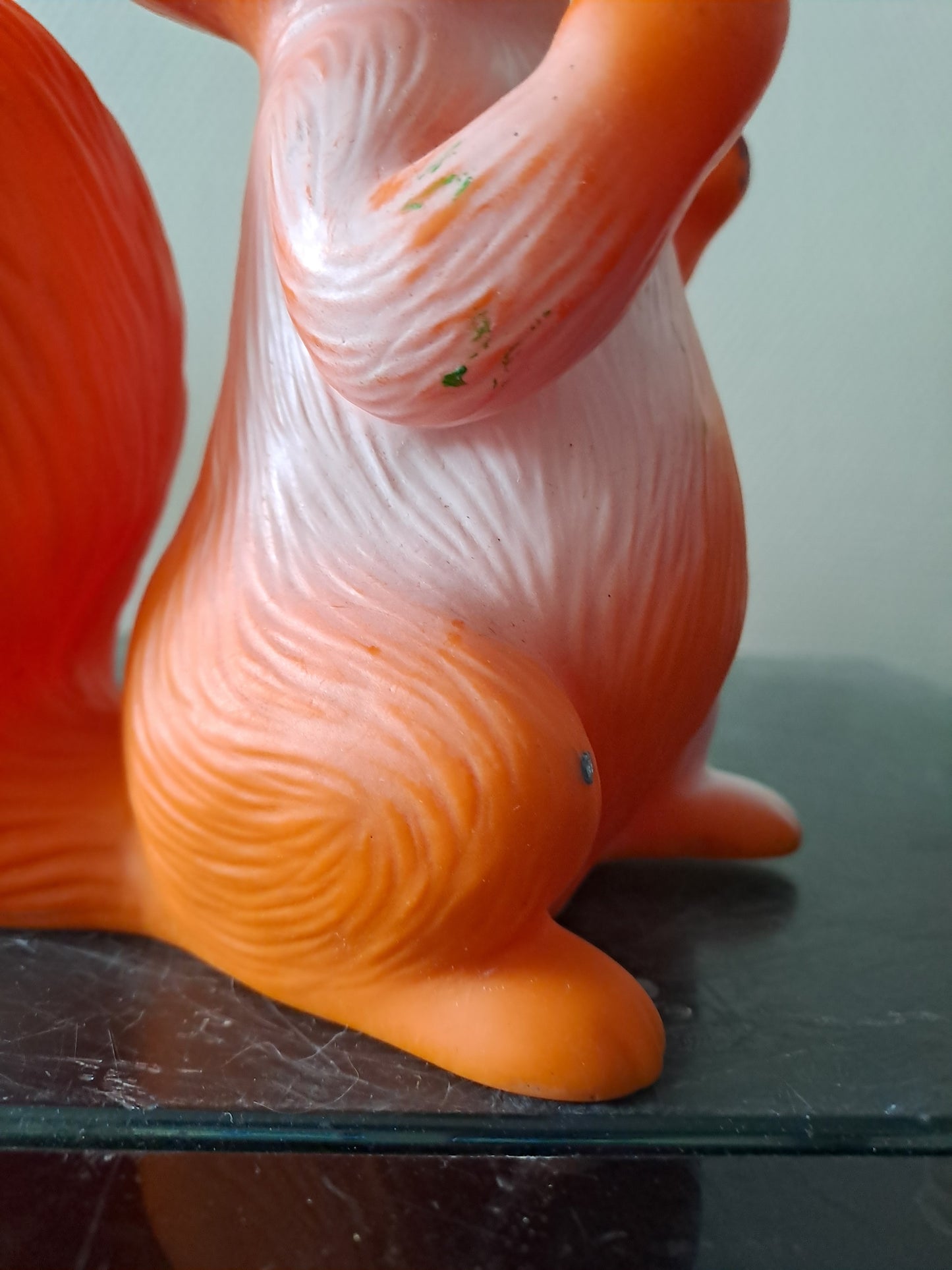 Écureuil. Pouet-Pouet. Jouet vintage.