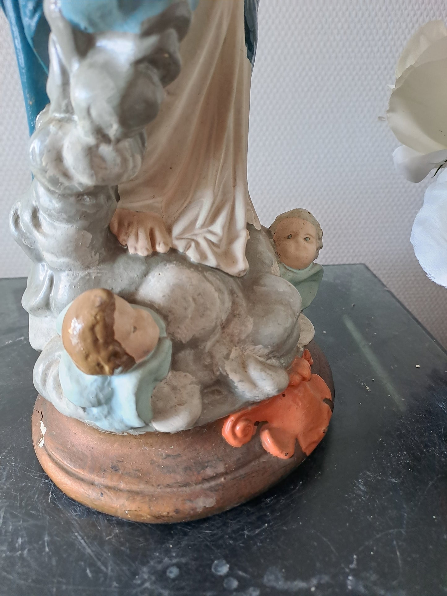 Statue représentant Notre-Dame des Victoires. 46 cm de haut. Vintage.  Ancien. N°2.